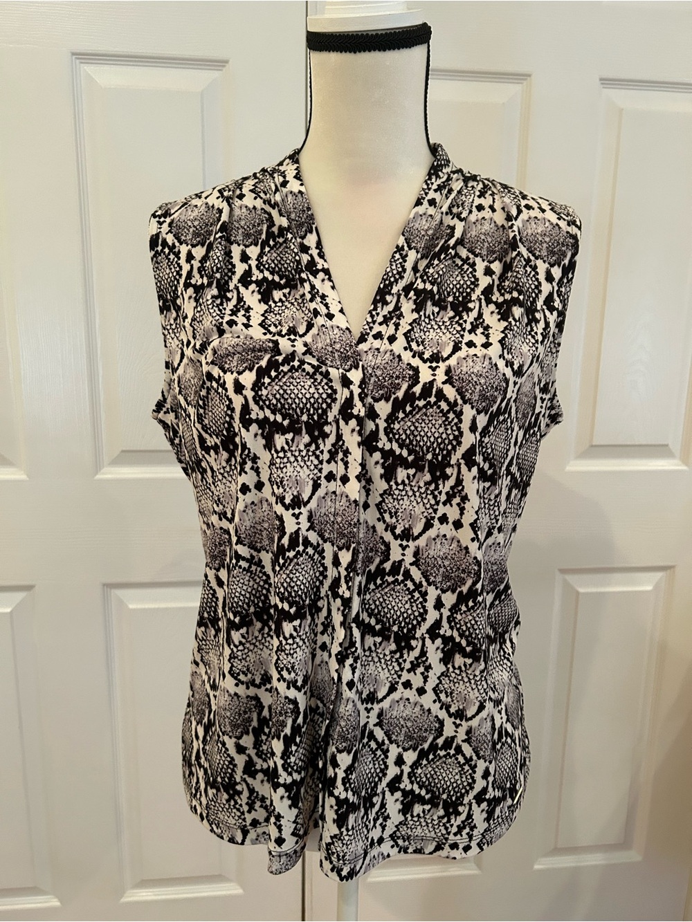 Calvin Klein Black & White Snake-Print Sleeveless V-Neck Blouse